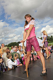 Angermaier Galopp in Tracht 2011 (©Foto: Martin Schmitz)